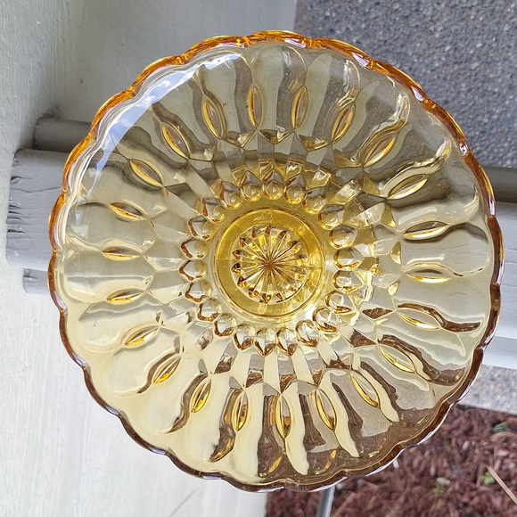 Vintage Anchor Hocking Fairfield Footed Glass Cake Plate - Picture 3 of 3